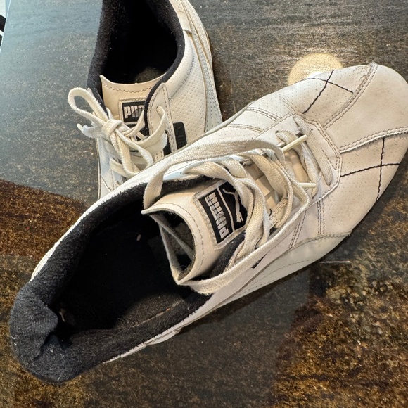 Men’s Puma sneakers - Picture 1 of 4